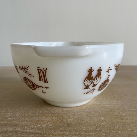 Vintage Pyrex Early American Mix Bowl 441 Cinderella 1.5 Pint Brown Americana - Picture 4 of 10